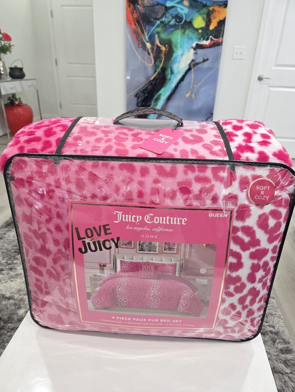 Juicy Couture QUEEN 4 Piece Pink Leopard Faux Fur Comforter Set New